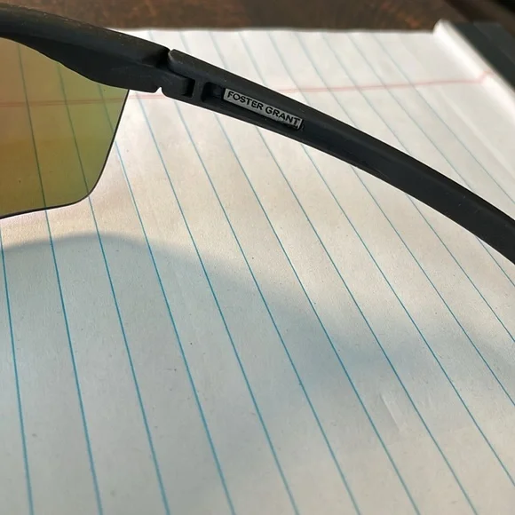 Foster Grant sunglasses - Picture 7 of 9